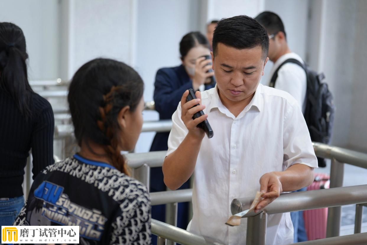 磨丁站的“铁陀螺”站长(图1) 磨丁站的“铁陀螺”站长(图1)